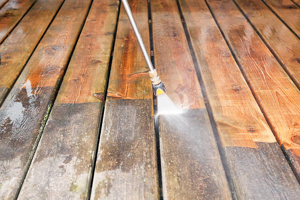 Best Deck Pressure Washing  in Oakwood, GA